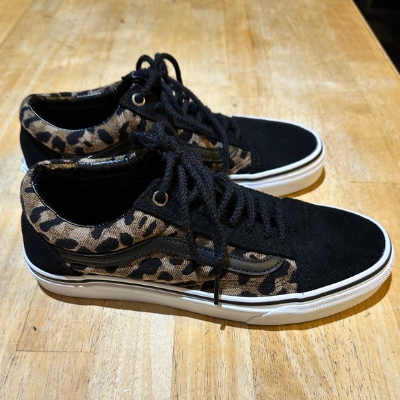 Vans Shoes - Vans Black and Leopard Print Sneakers Women’s size 8.5